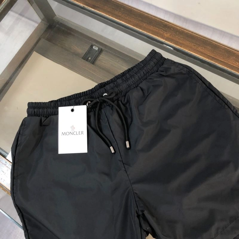 Moncler Short Pants FashionForward 143303