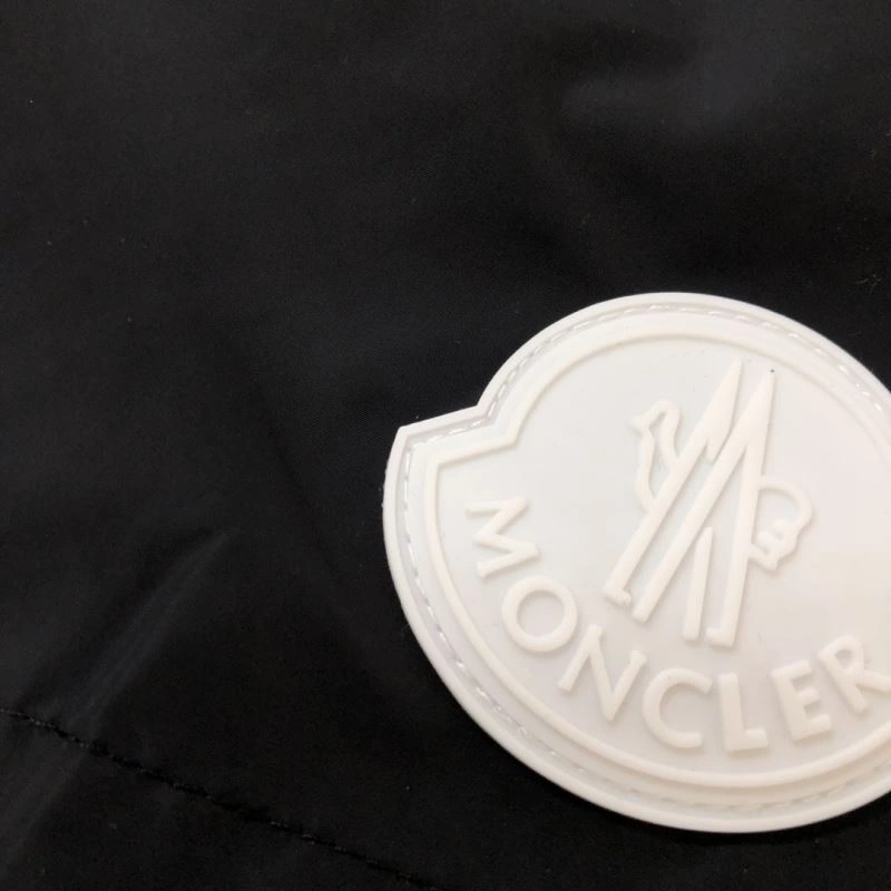 Moncler Short Pants FashionForward 143303