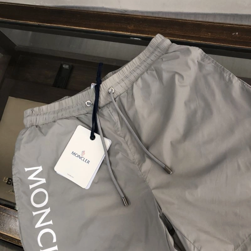 ComfortFit Moncler Short Pants 143293