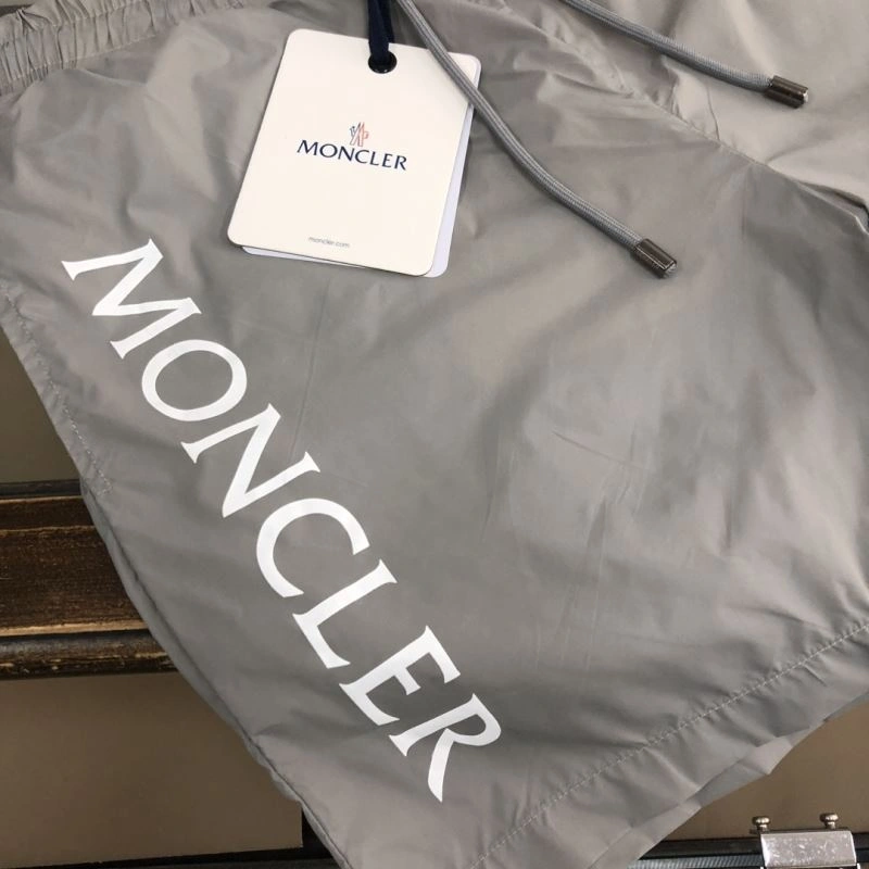 ComfortFit Moncler Short Pants 143293