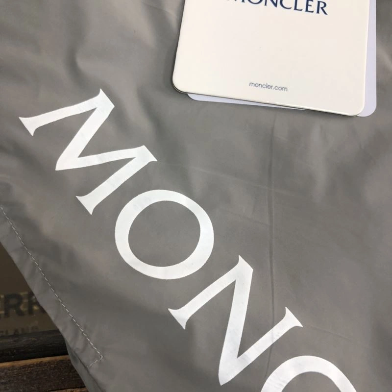ComfortFit Moncler Short Pants 143293