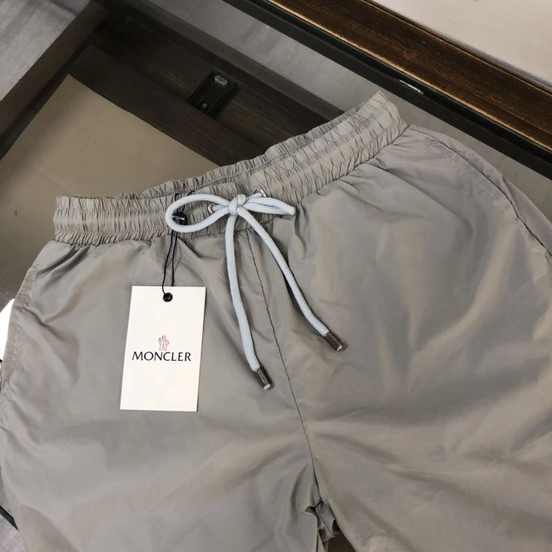 RelaxedFit Moncler Short Pants 143288