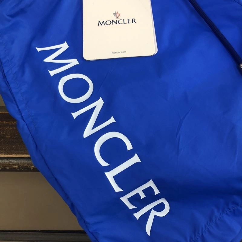 Moncler Short Pants Stylish 143290