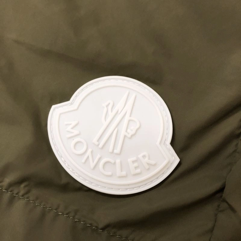 Breathable Moncler Short Pants 143279