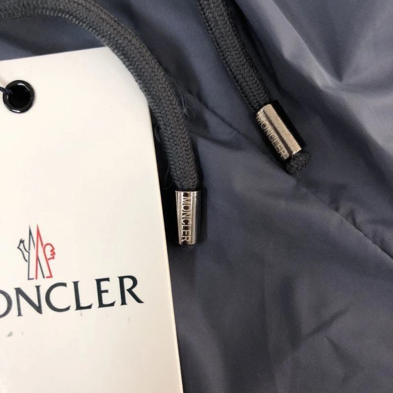 Moncler Short Pants FreshLook 143284