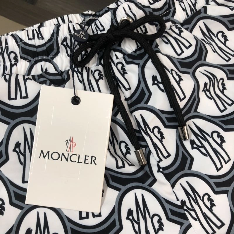 Moncler Short Pants UrbanChic 143289