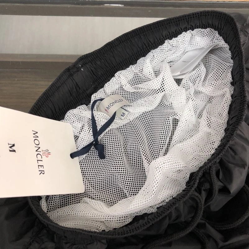 Moncler Short Pants Breathable 143275
