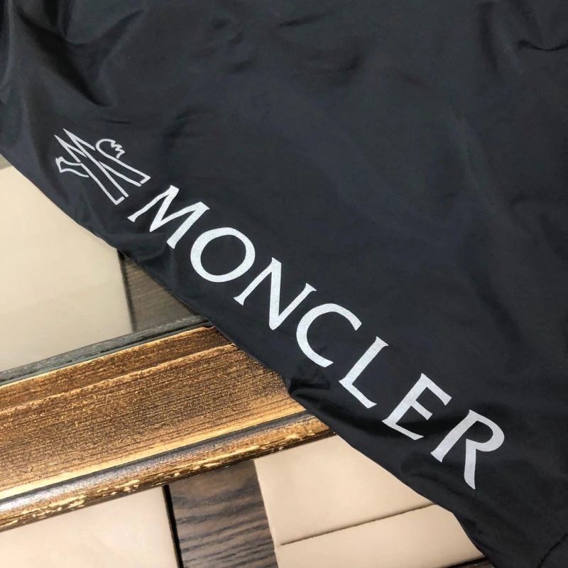 Moncler Short Pants FastDry 143254