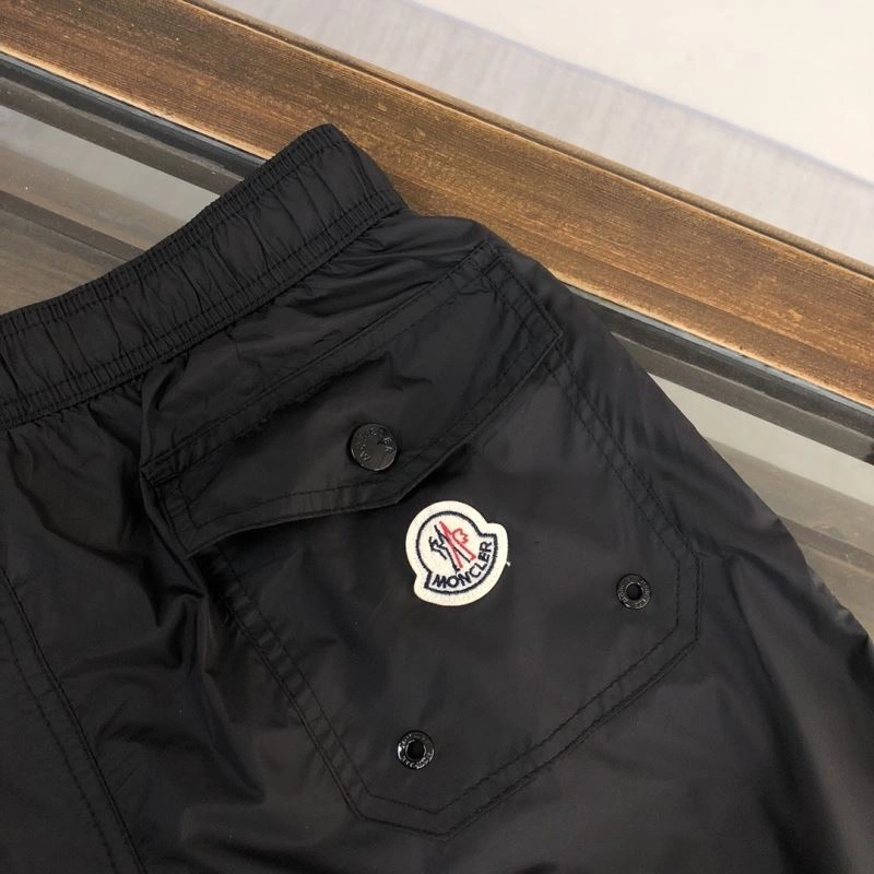 Moncler Short Pants Vibrant 143247