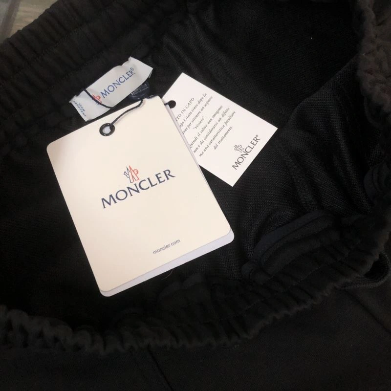 Moncler Short Pants Breathable 143243