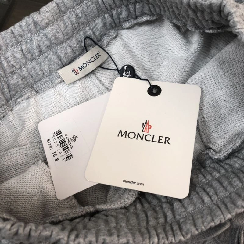 Elegant Moncler Short Pants 143249