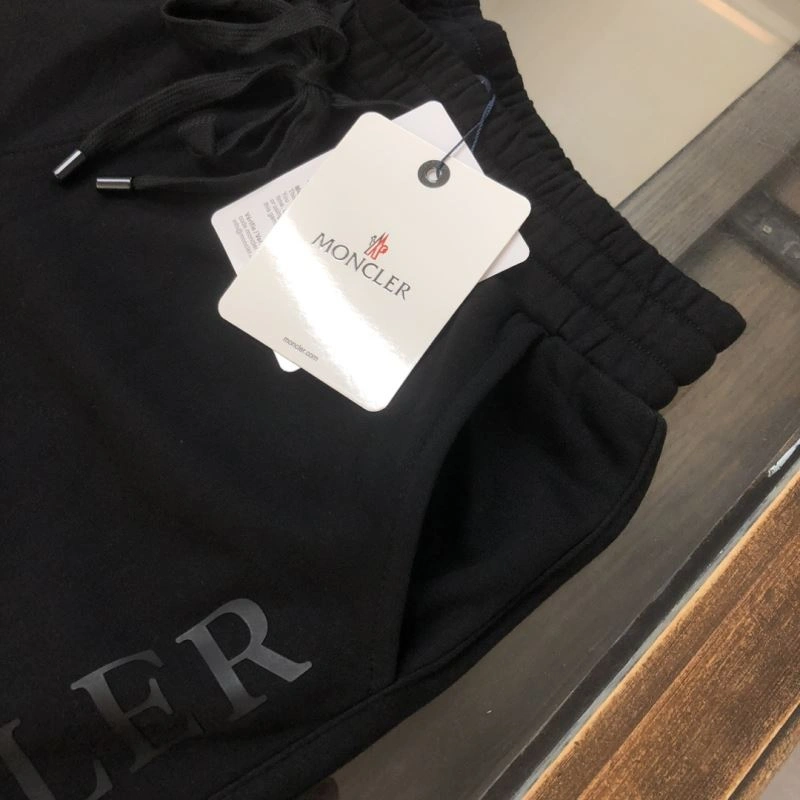 Moncler Short Pants Resilient 143233