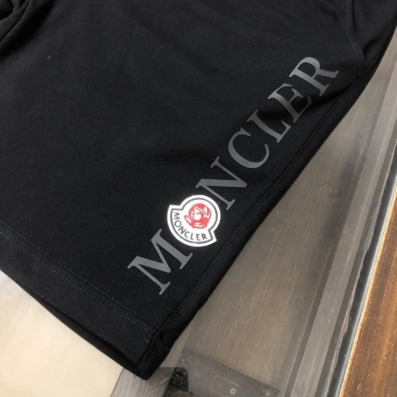 Moncler Short Pants Resilient 143233