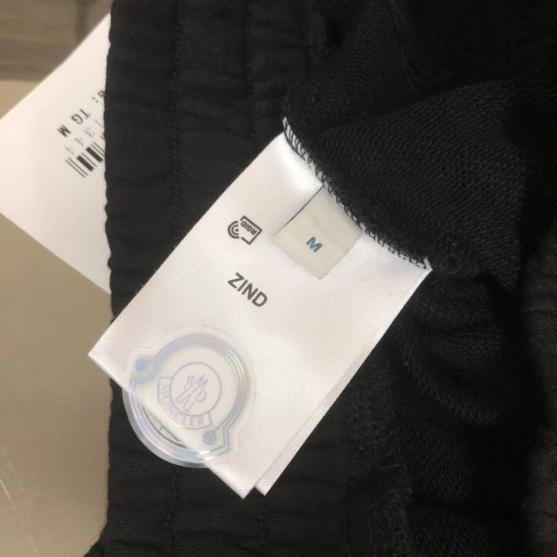 Moncler Short Pants Resilient 143233