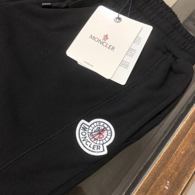 ComfortFit Moncler Short Pants 143218