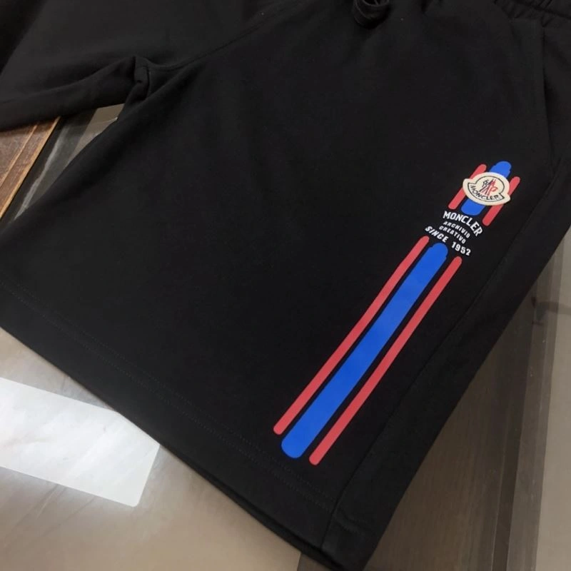 Moncler Short Pants WellDesigned 143235