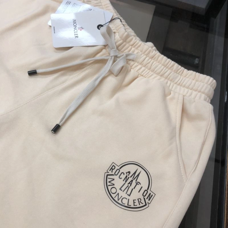 Moncler Short Pants Sleek 143220