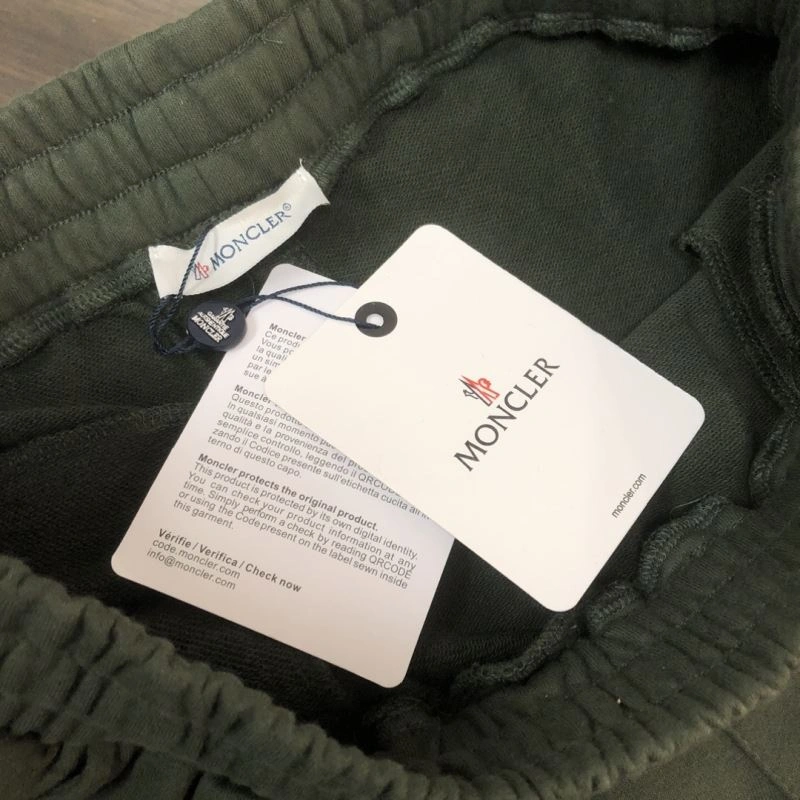 Moncler Short Pants Cozy 143219