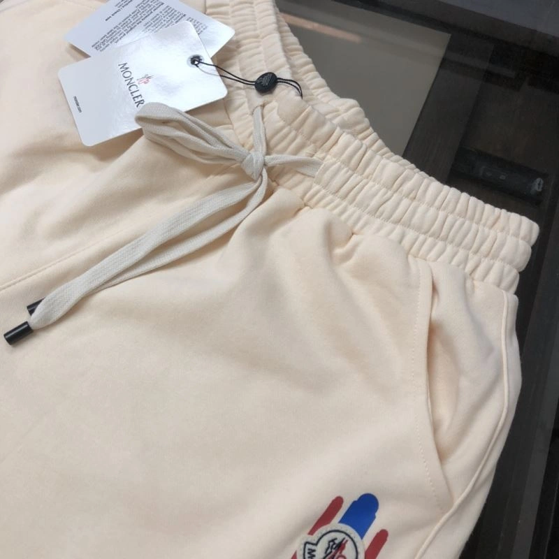 Moncler Short Pants EasyMatch 143202