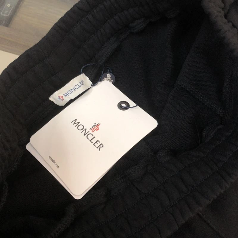 Moncler Short Pants Packable 143196