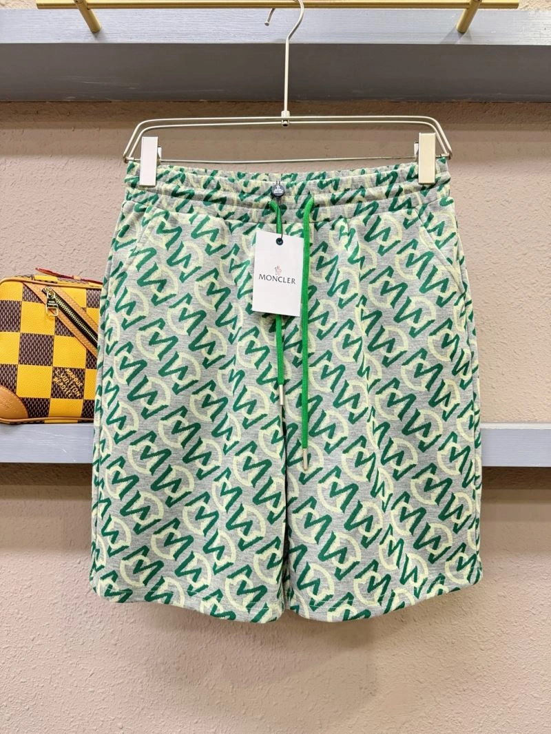 MultiPurpose Moncler Short Pants 142372