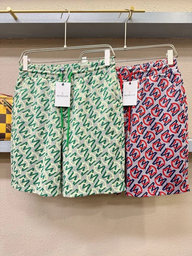 MultiPurpose Moncler Short Pants 142372