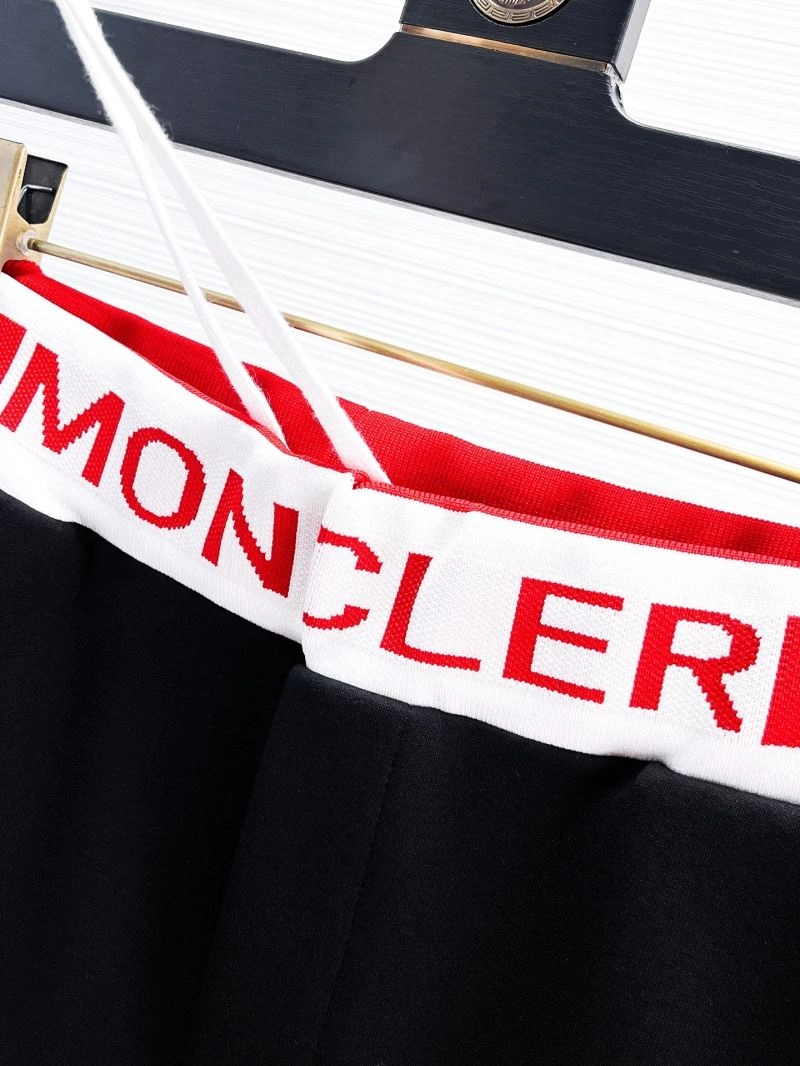 Moncler Short Pants Sophisticated 142369