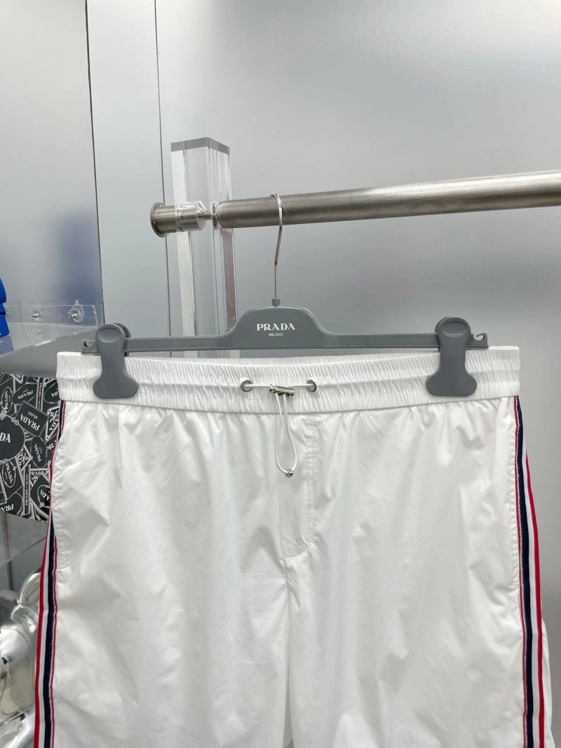 Moncler Short Pants Stylish 142351