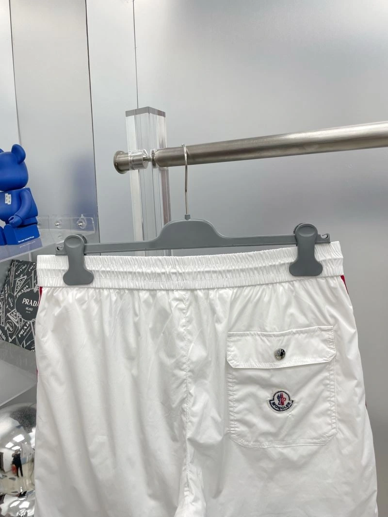 Moncler Short Pants Stylish 142351