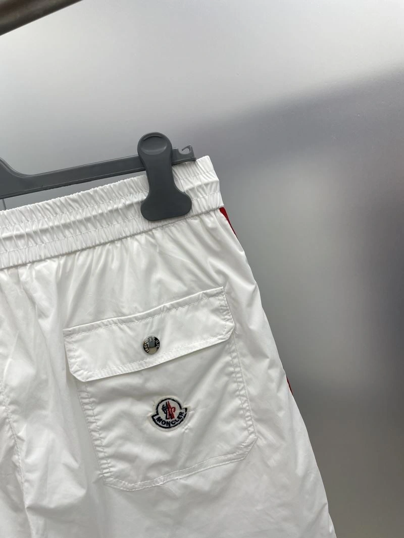 Moncler Short Pants Stylish 142351