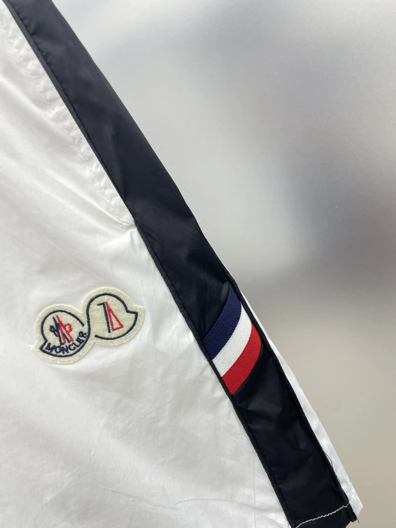 ZipUp Moncler Short Pants 142350