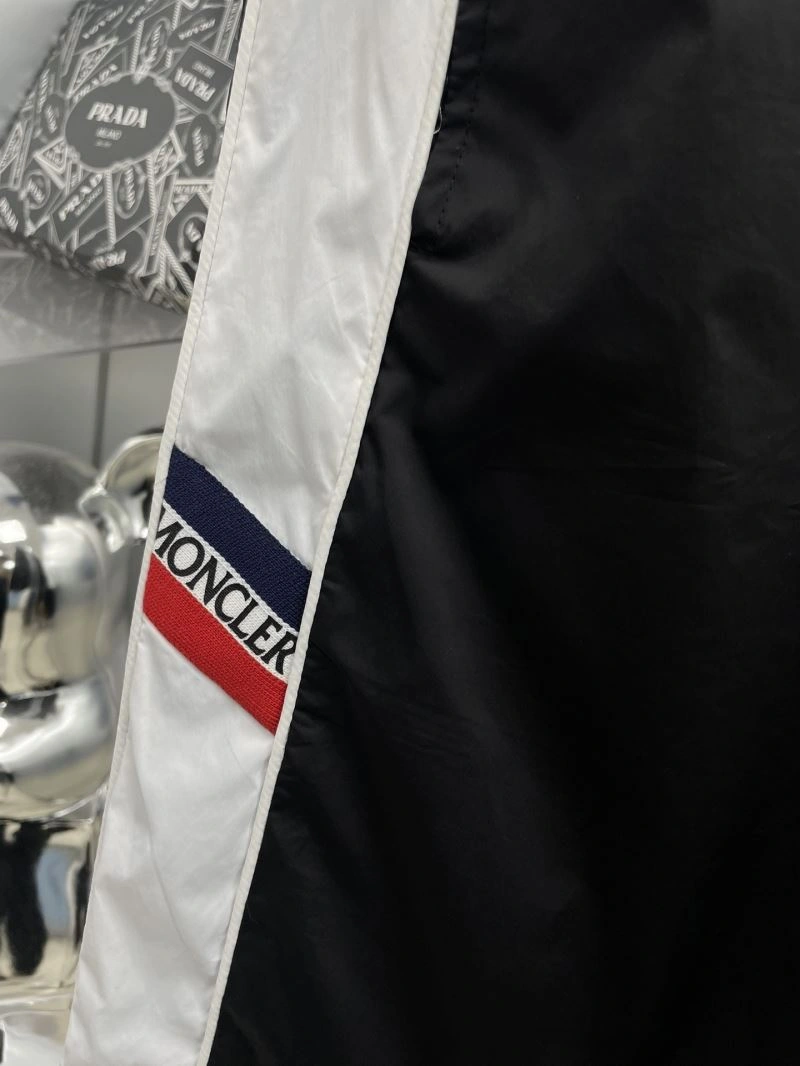 Moncler Short Pants EyeCatching 142346