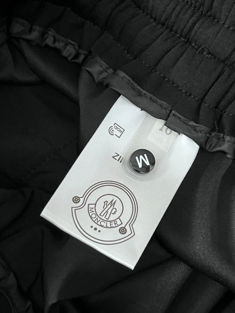 Moncler Short Pants Neat 142334