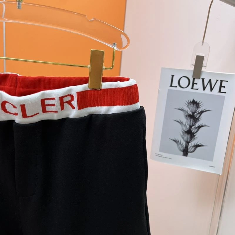 Moncler Short Pants Fashionable 142329