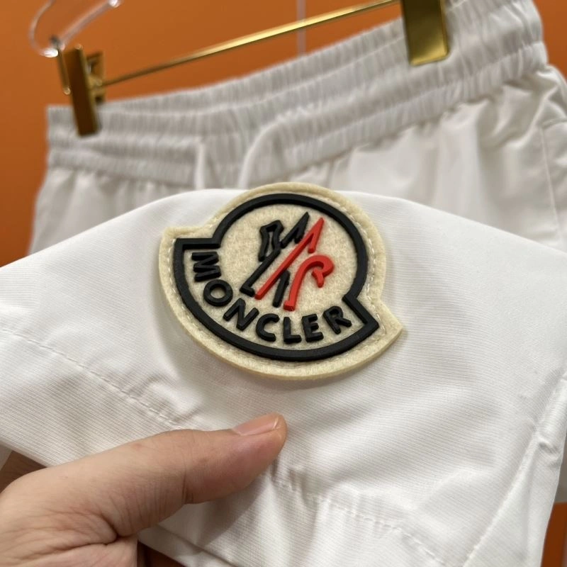 Sustainable Moncler Short Pants 142342