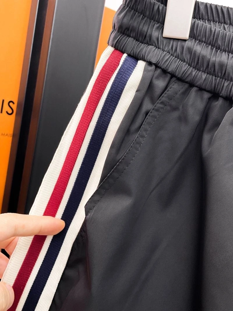 Breathable Moncler Short Pants 141802