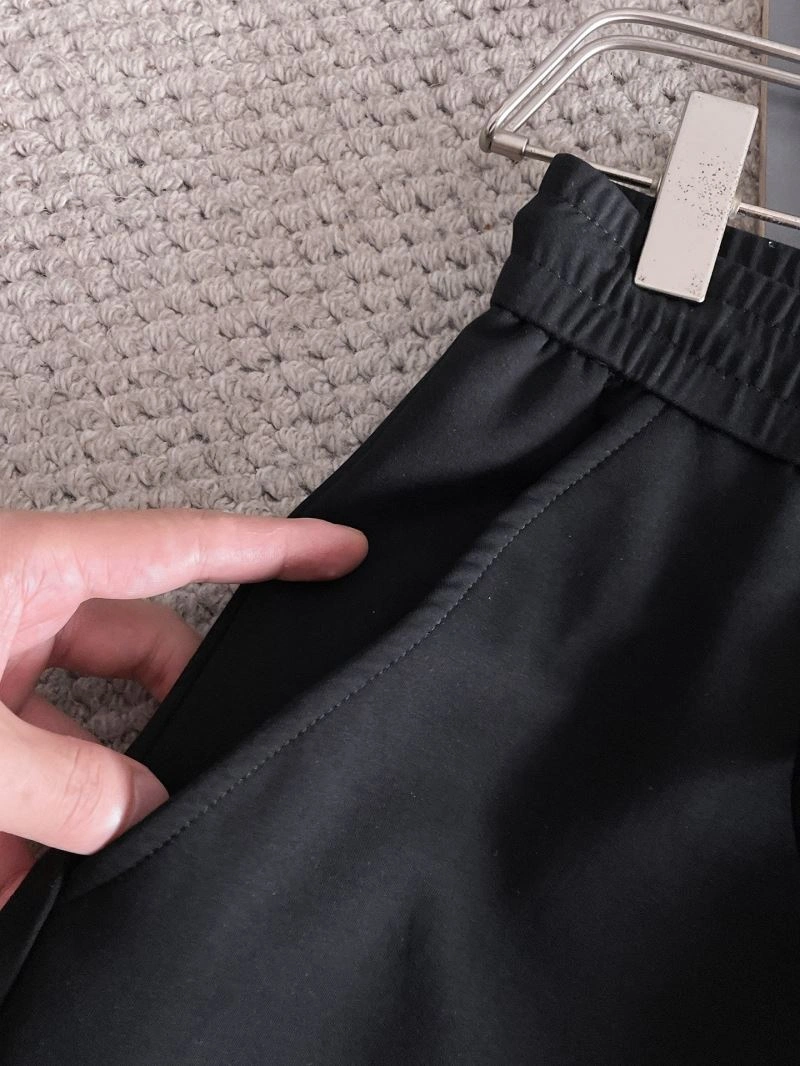 Breathable Moncler Short Pants 141809