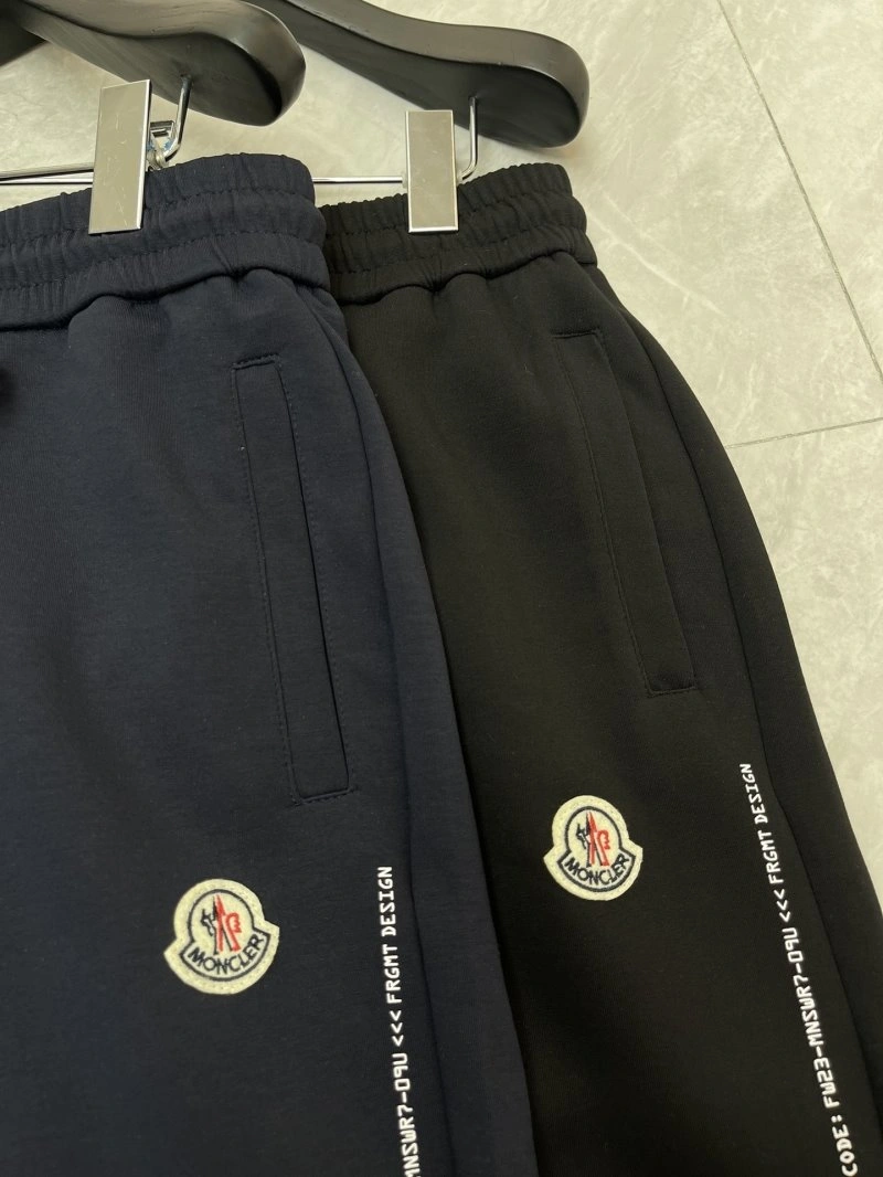 Moncler Short Pants Stylish 139590