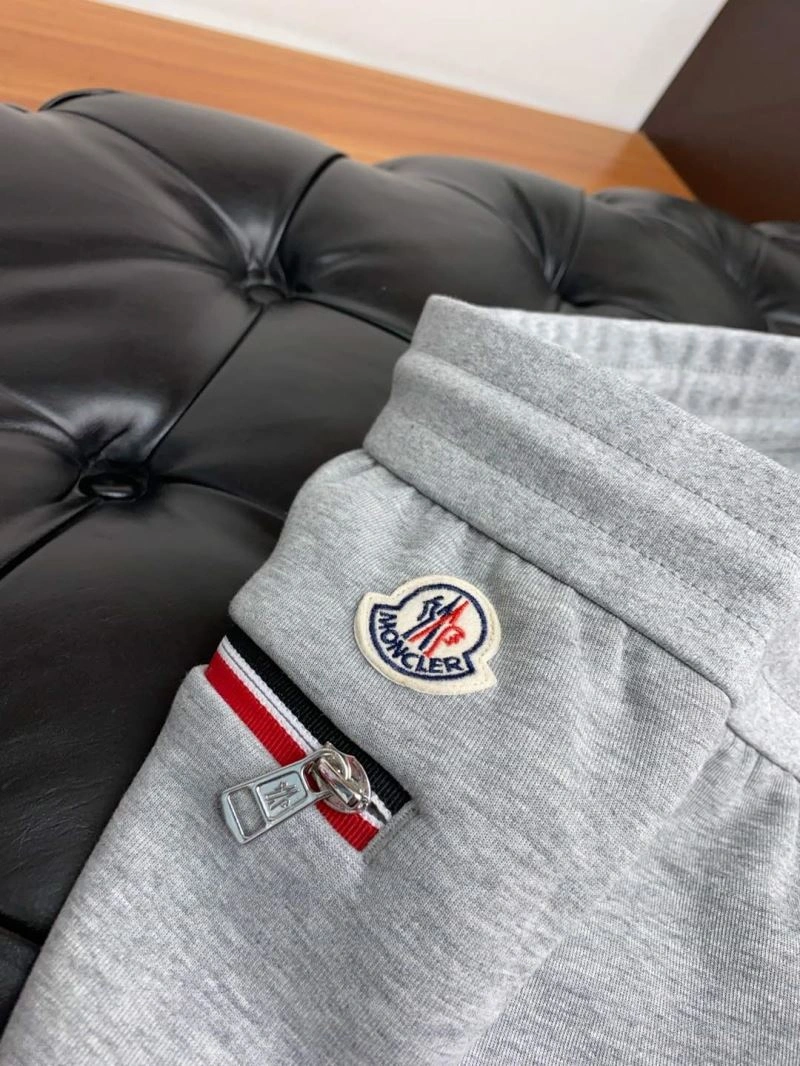 Moncler Short Pants Elegant 141518