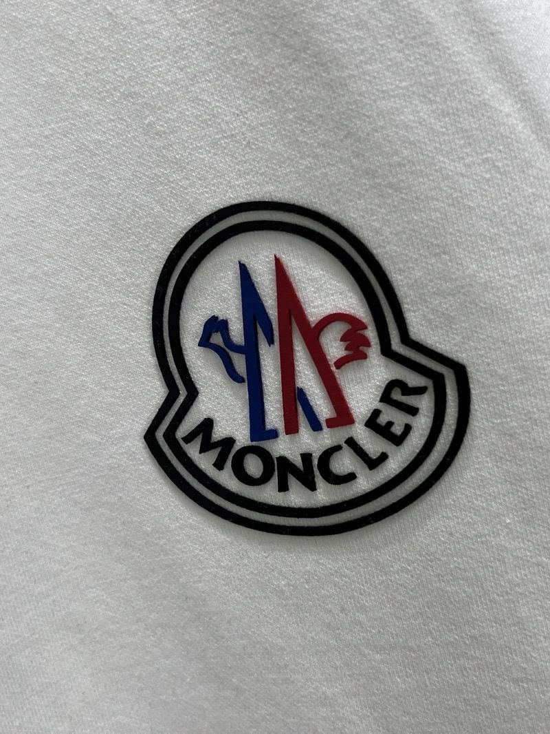 Moncler Short Pants Contemporary 141177