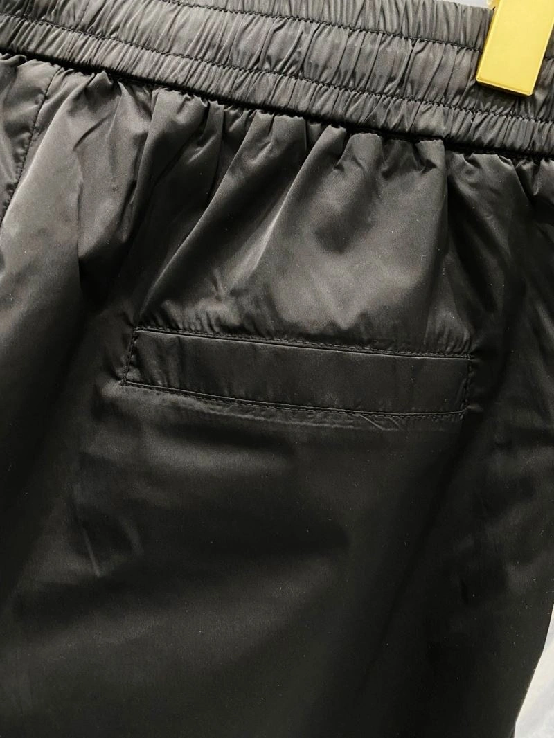 Moncler Short Pants Minimalist 141127