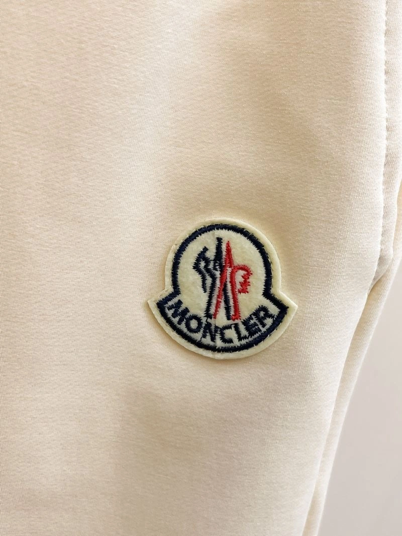 Moncler Short Pants Trendsetting 140166