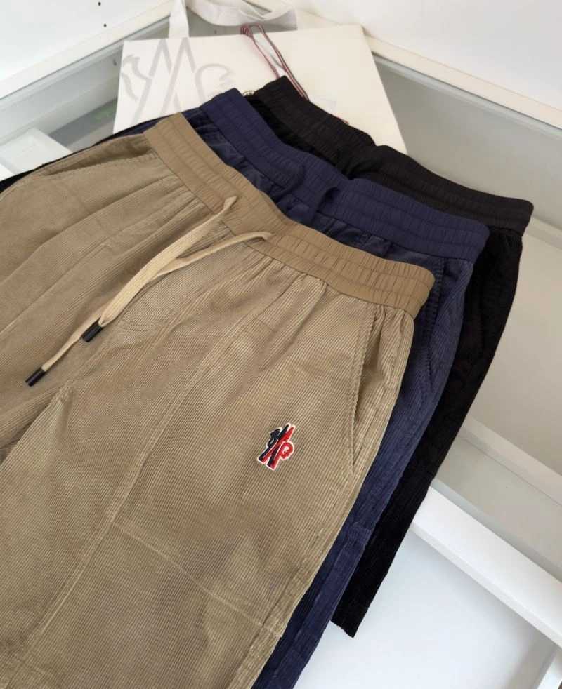Moncler Short Pants Sporty 140142