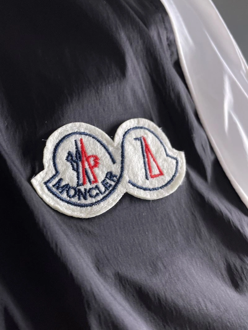 Contemporary Moncler Short Pants 140133