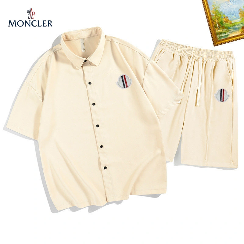 Moncler Short Suits Chic 139885