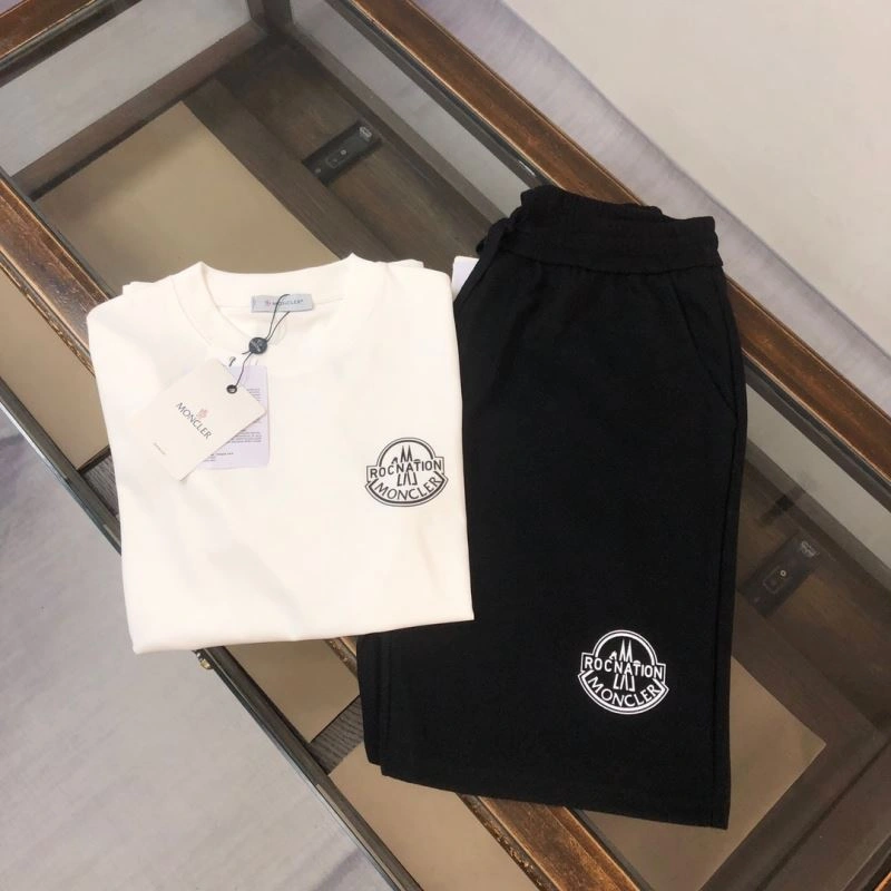 Unisex Moncler Short Suits 143198
