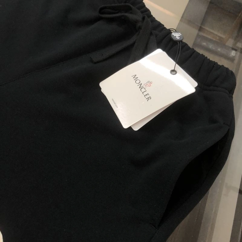 Breathable Moncler Short Suits 143204