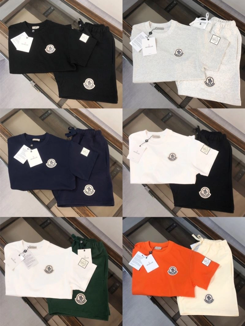 Moncler Short Suits Chic 143195