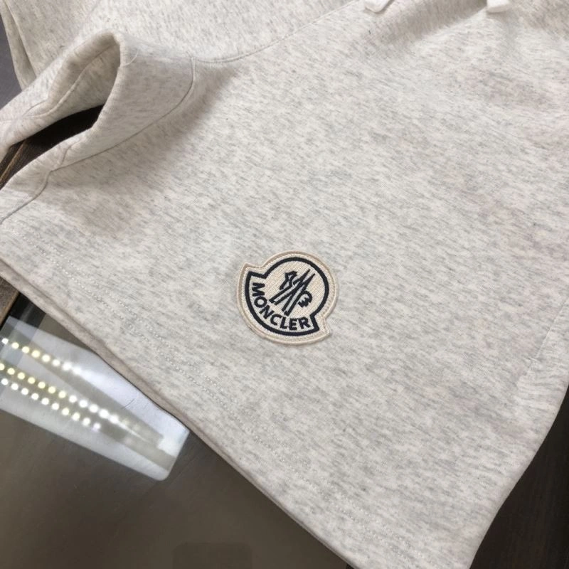 Moncler Short Suits Durable 143193