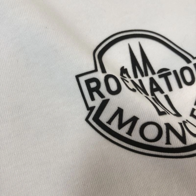Moncler Short Suits Stretchable 143194